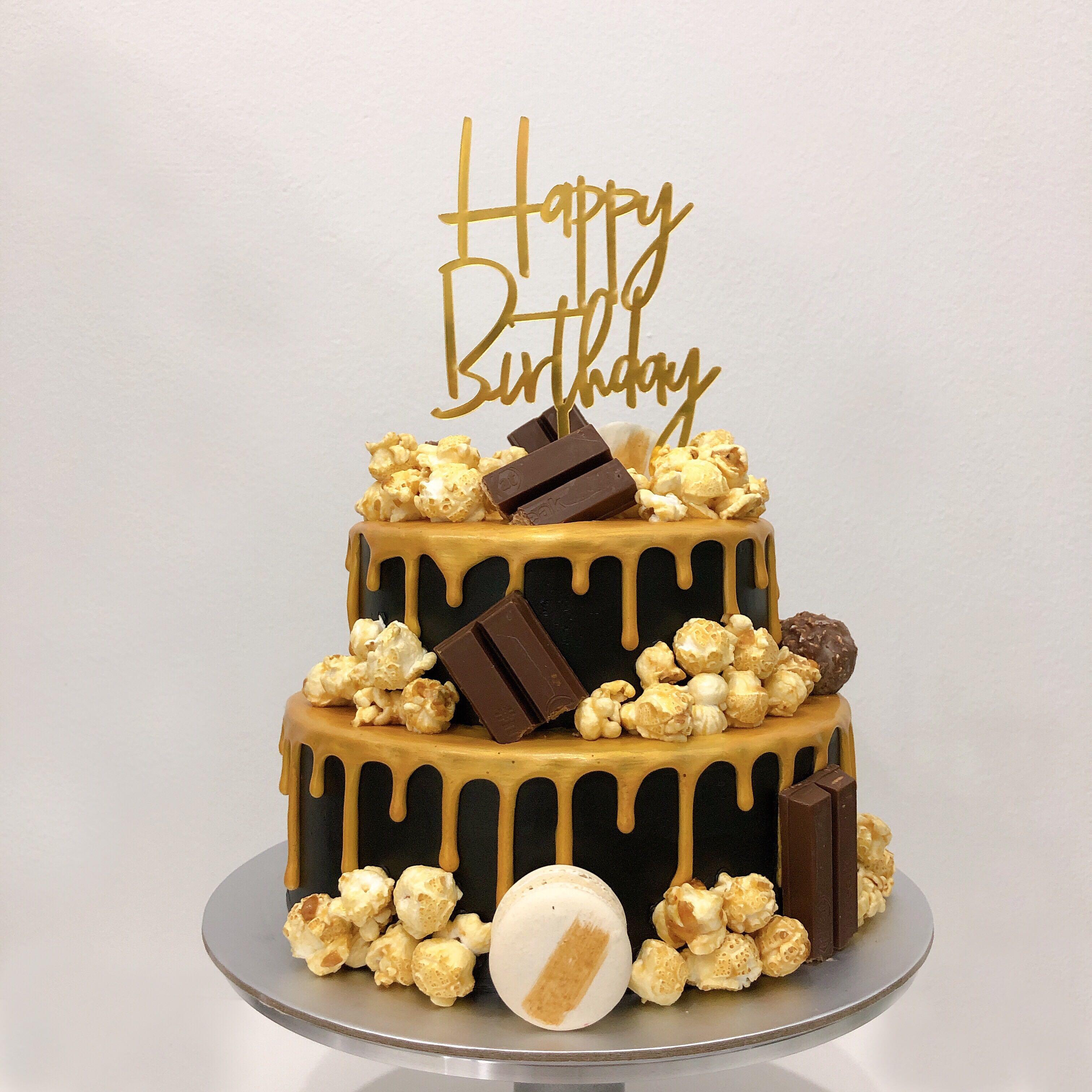 Simple Black And Gold Birthday Cake | Gold Flower Cake | Black and Gold  Rose Cake – Liliyum Patisserie & Cafe