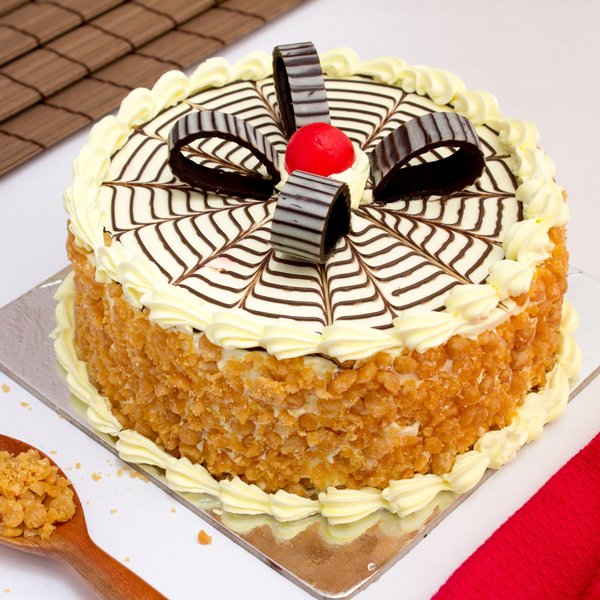 500 gm Super Delicious Butterscotch Cake : FlowersCakesOnline.com